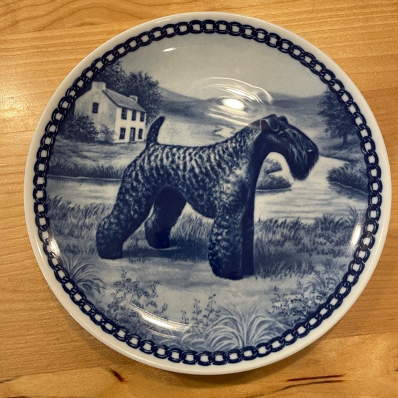 Kerry blue terrier plate manufactured in Denmark. Beautiful design! - Picture 1 of 2